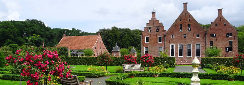 Menkemaborg en tuinen in Uithuizen, Groningen